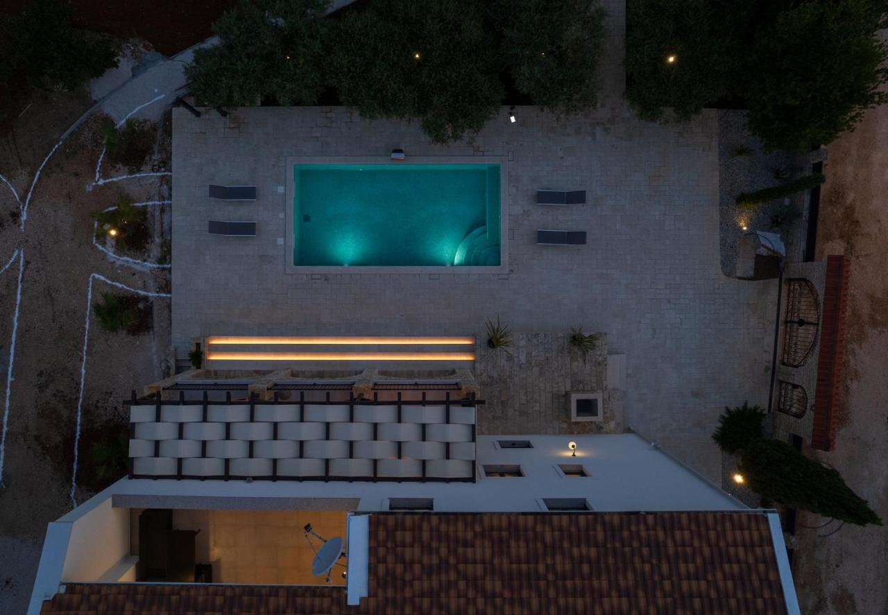 Villa Jalan Vrsi Εξωτερικό φωτογραφία