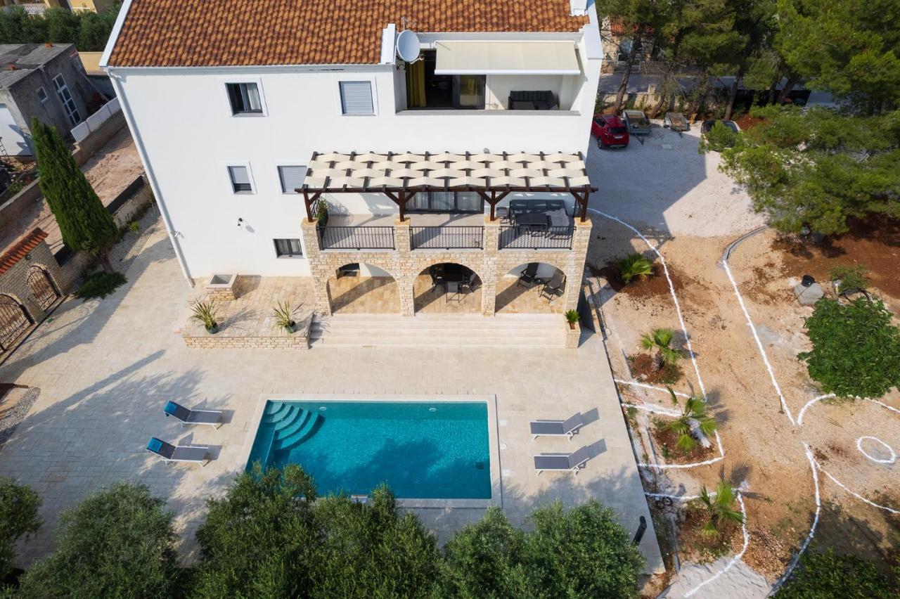 Villa Jalan Vrsi Εξωτερικό φωτογραφία