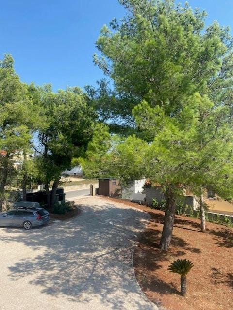 Villa Jalan Vrsi Εξωτερικό φωτογραφία