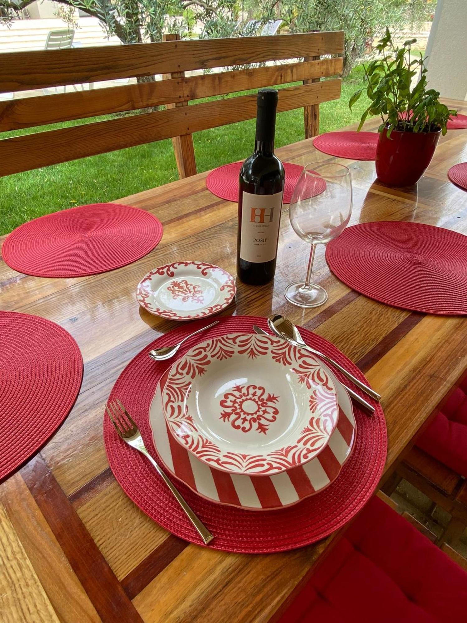 Villa Jalan Vrsi Εξωτερικό φωτογραφία