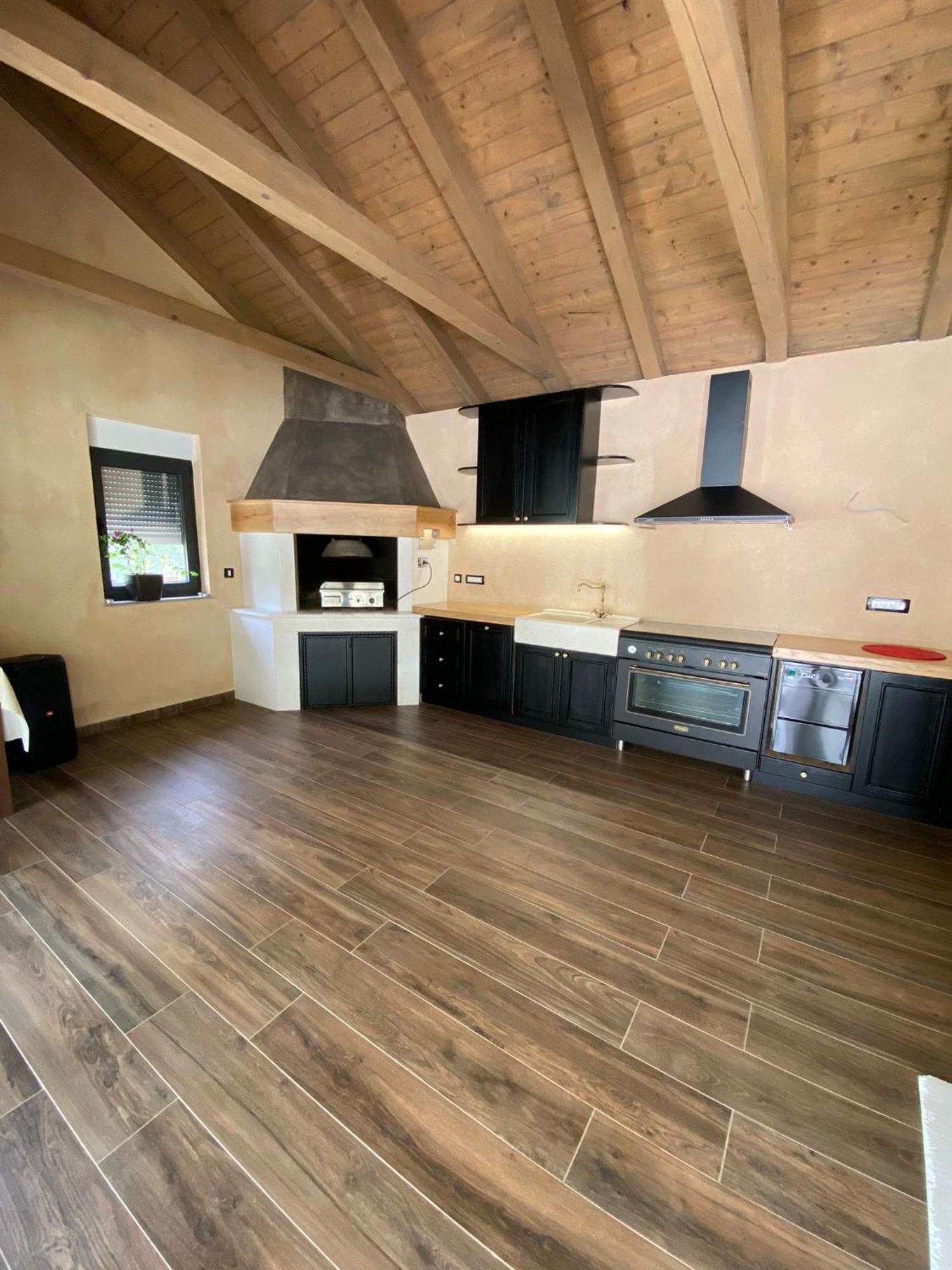 Villa Jalan Vrsi Εξωτερικό φωτογραφία
